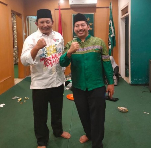 Dokter Umar Usman bersama Gus Ali Murtadlo pada agenda internal DPC PKB Kabupaten Malang beberapa waktu lalu. (Foto: Istimewa)