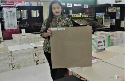 Granit Beli 4 Gratis 1 Belanja Di Graha Bangunan Makin Hepi Jatim Times