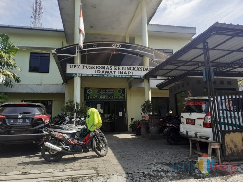 Gedung rawat inap Puskesmas Kedungkandang untuk pelayanan imunisasi anak di masa pandemi Covid-19. (Arifina Cahyanti Firdausi/MalangTIMES).