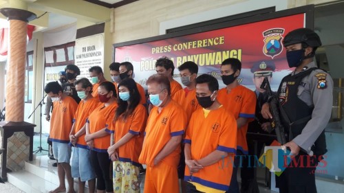 Para Tersangka Pengedar Narkoba dan Obat-obatan Terlarang Yang Berhasil Diringkus Satresnarkoba Polresta Banyuwangi Nurhadi Banyuwangi Jatim Times