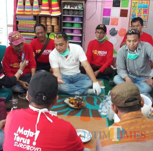 Foto viral Eri Cahyadi bersama Camat Tegalsari Buyung Hidayat.