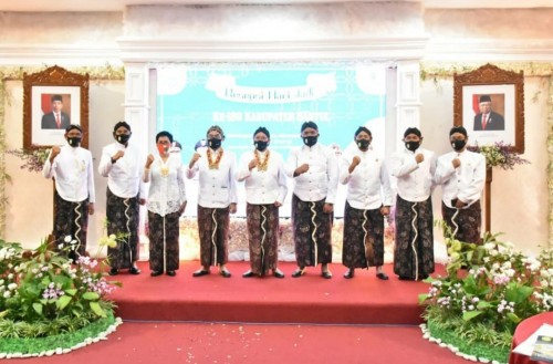 Bupati Bantul beserta jajaran pejabat saat foto bersama usai acara