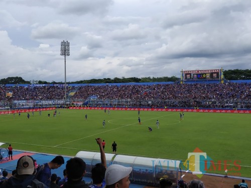 Arema FC Gelar Simulasi di Kanjuruhan: Persiapan Liga 1 yang Lebih Baik?