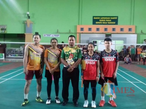 Pasangan ganda campuran Kota Malang (kiri) di ajang Porprov VI 2019 lalu (PBSI Kota Malang for MalangTIMES)