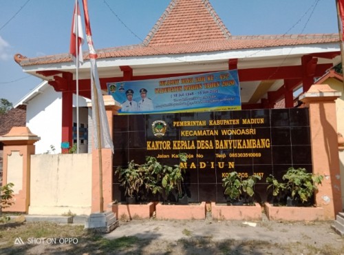 Balai Desa Banyukambang Kabupaten Madiun.