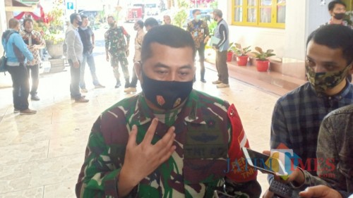 Dandim 0818 Ferry Muzawwad di pendopo Pemkab Malang, Kamis 30/7/2020. (Foto: Aldi Nur F. A. - MalangTIMES)