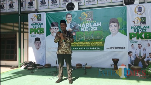 Dirut PDAM Surya Sembada Mujiaman ketika hadir di acara Harlah PKB