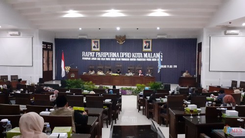 Sidang paripurna beberapa saat lalu. (Pipit Anggraeni/MalangTIMES).