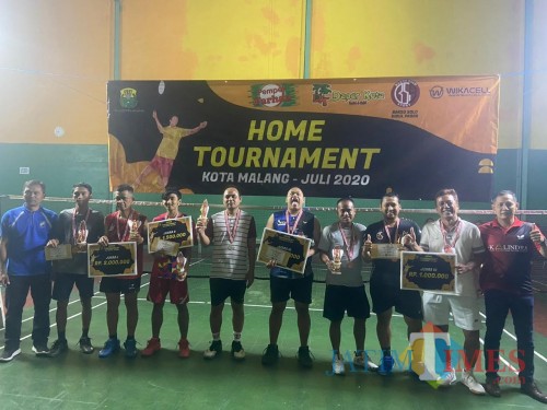 Para jawara Home Tournament PBSI Kota Malang (PBSI Kota Malang for MalangTIMES)