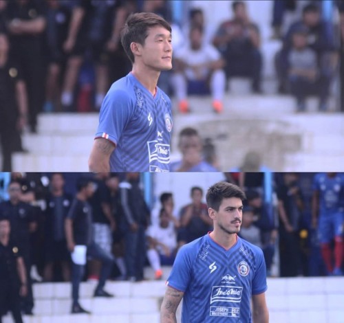 Oh In-Kyun dan Matias Malvino saat launching tim Arema FC (official Arema FC)