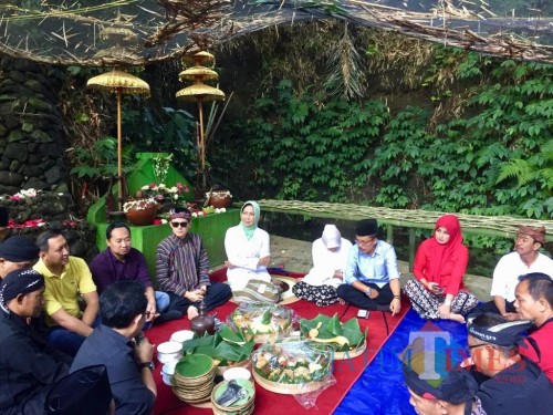 Acara selamatan di Kota Batu sebelum adanya pandemi. (Foto: Irsya Richa/MalangTIMES)