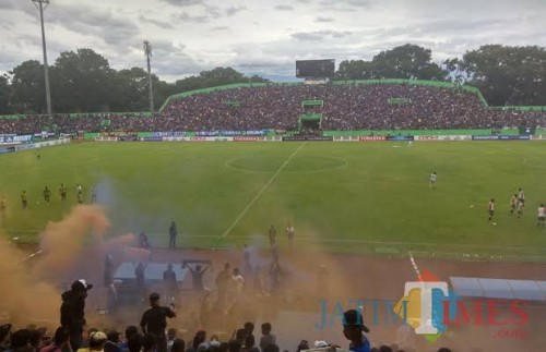 Stadion Gajayana saat digunakan menggelar pertandingan Arema FC (foto dok MalangTIMES)