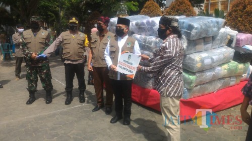 Program pemberdayaan sektor UMKM dalam masa pandemi covid-19 oleh Pemkab Banyuwangi. (Nurhadi Banyuwangi Jatim Times)