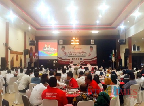 Launching Tim Kampanye Bapaslon SanDi di salah satu Rumah Makan di Kepanjen, Kabupaten Malang, Rabu (5/8/2020). (Foto: Dok. MalangTimes)