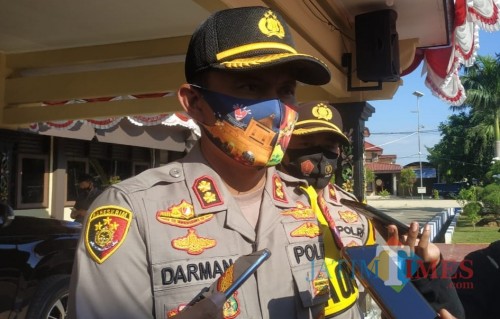 Kapolres Sumenep AKBP Darman saat dikonfirmasi di Mapolres setempat (Syaiful Ramadhani/JatimTIMES)