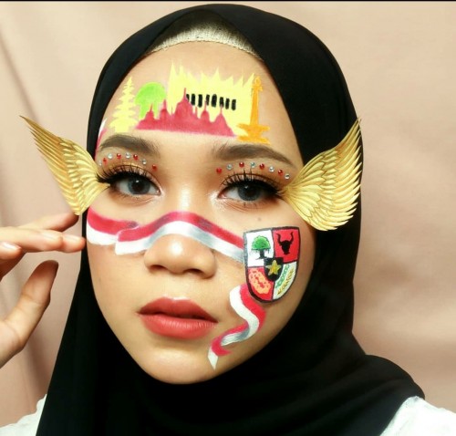 Art make-up bertema Kemerdekaan RI ala Destry Angryana. (Foto: Instagram @destryangryana).