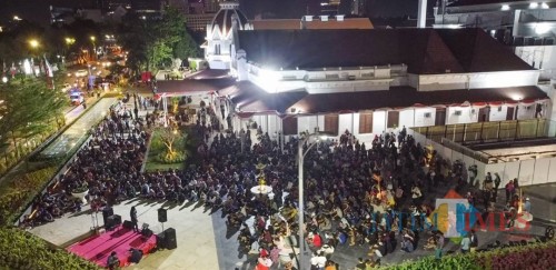 Foto drone dari akun Instagram AsliSuroboyo.