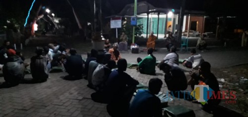 Suasana acara baritan di Dusun Sidorejo Wetan.