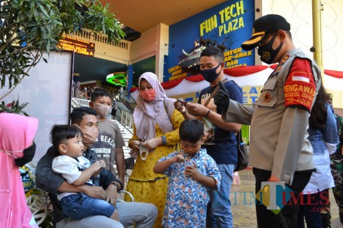 Wisatawan saat berwisata di Jatim Park 3. (Foto: Irsya Richa/MalangTIMES)