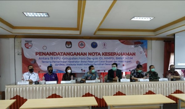 Penandatanganan nota kesepahaman antara KPU, IDI, HIMPSI dan BNN Provinsi Jawa Timur di Surabaya, Senin (24/8/2020). (Foto: Istimewa)