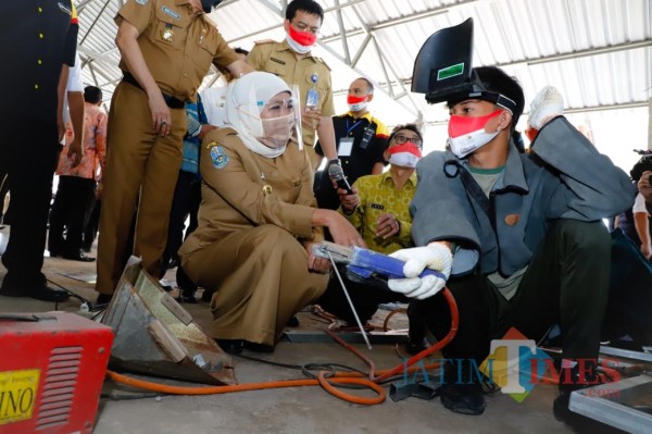 Gubernur Jatim Khofifah