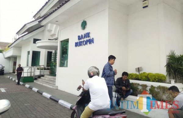 Kantor Bank Bukopin Cabang Malang. (Foto: Dokumentasi MalangTIMES).