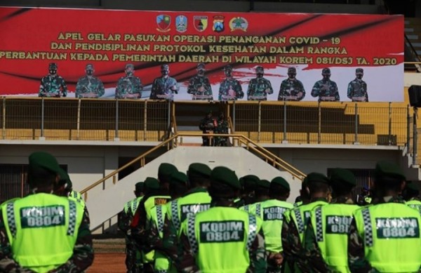 Apel personel TNI/Polri di Stadion Wilis Kota Madiun.