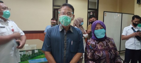 Bapaslon LaDub saat datang ke RSSA Kota Malang untuk melaksanakan tes psikologi dan wawancara, Rabu (9/9/2020).