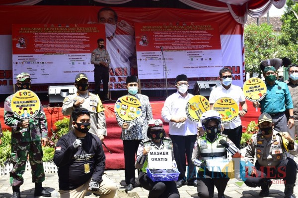 Deklarasi pilkada damai dan kampanye Gebrak Masker digelar Polres Blitar di RTH Wlingi.(Foto : Aunur Rofiq/BlitarTIMES)