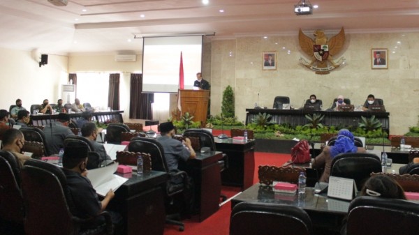 Rapat paripurna dalam rangka membahas tentang rancangan perubahan APBD Kota Kediri tahun 2020 digelar hari ini (10/9). (Foto: Istimewa)