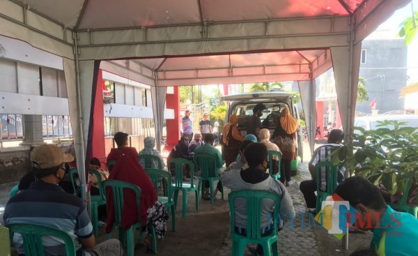 Pelayanan samsat di wilayah Kabupaten Kediri. (eko arif s/Jatimtimes)