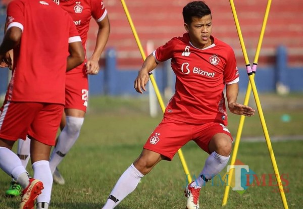 Para pemain Persik melakukan latihan di stadion Brawijaya.(foto:istimewa)