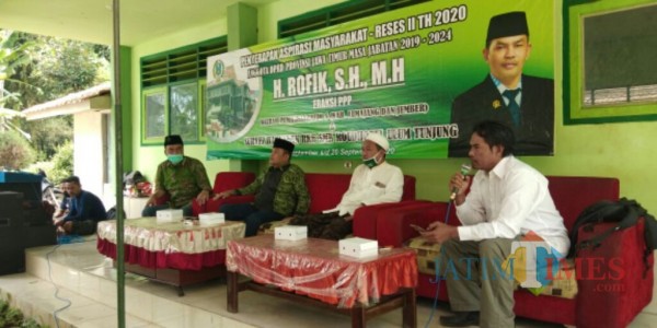 Acara jaring aspirasi dan reses anggota DPRD Jatim dari PPP H. Rofik SH, MH (Foto : Moch. R. Abdul Fatah / Jatim TIMES)