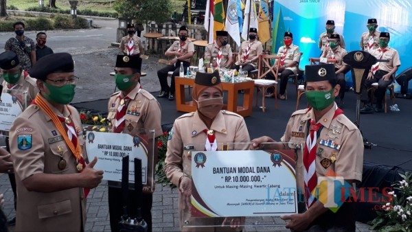 Gubernur Jatim Khofifah ketika membuka acara.