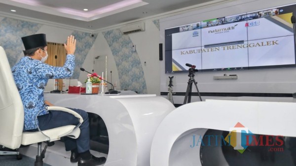 Bupati Trenggalek ikuti pengumuman virtual pemenang dari Smart Center