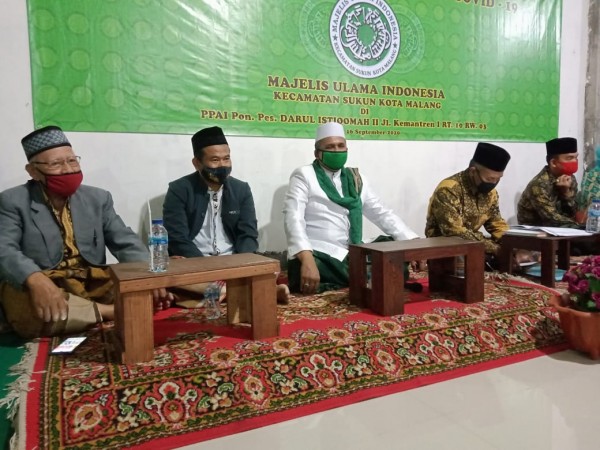 Suasana pembinaan pola hidup sehat hadapi covid-19 di Pondok Pesantren Darul Istiqomah, Kecamatan Sukun, Kota Malang. (Foto: Istimewa).