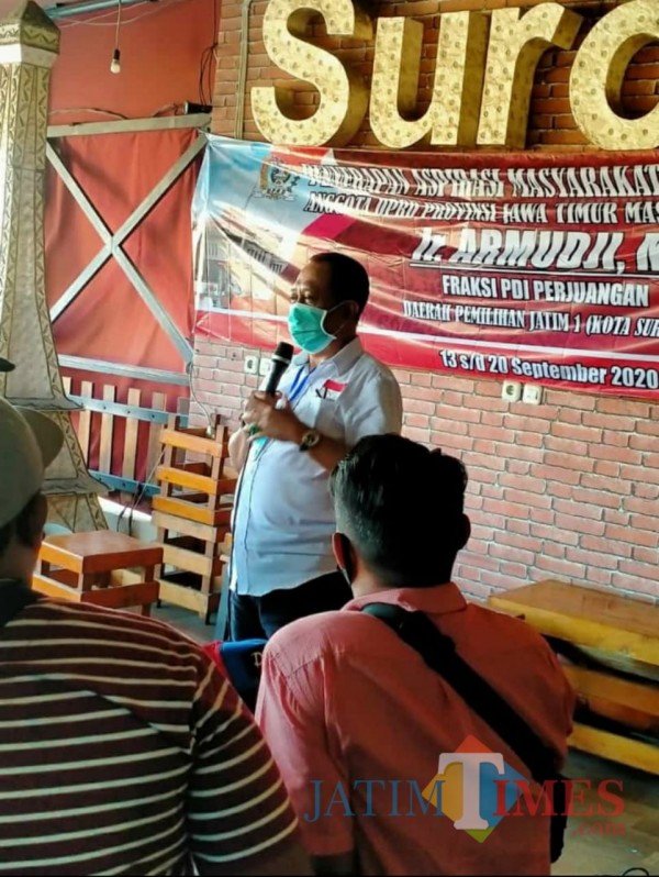 Foto viral Armuji yang masih melakukan reses