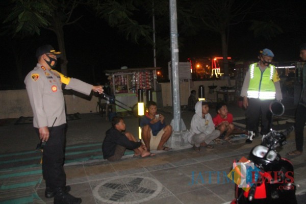 Kapolres Blitar AKBP Ahmad Fanani memimpin langsung Operasi Yustisi