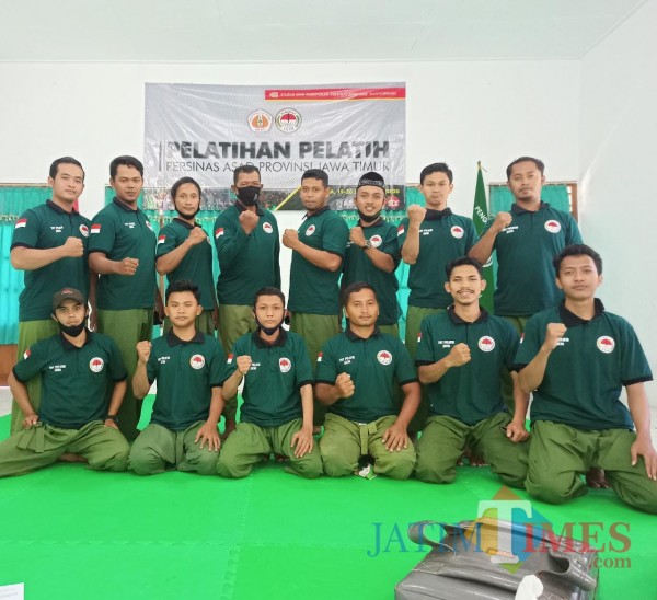 Peserta TOT Pelatih Pencak Silat Persinas ASAD secara daring di Karangrejo Banyuwangi (Nurhadi Banyuwangi Jatim Times)