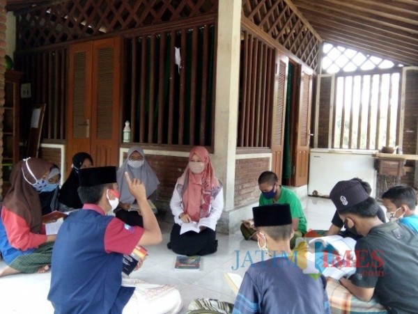 English Study Club in Pandemic digelar mahasiswa PKM Unisba Blitar
