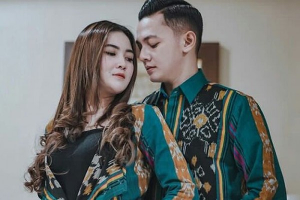 Dory Harsa dan Nella Kharisma (Foto: Instagram)