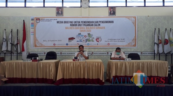 Penetapan dua pasangan calon pada Pilwali Surabaya oleh pihak KPU