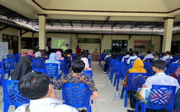 Ratusan peserta saat berkumpul di Kecamatan Kauman / Foto : Anang Basso / Tulungagung TIMES