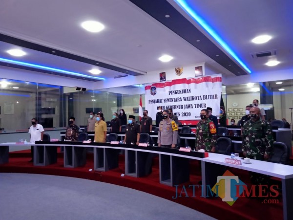 Wali Kota Blitar Santoso dan Forkopimda mengikuti pelantikan Pjs Wali Kota Blitar secara virtual.(Foto : Aunur Rofiq/BlitarTIMES)