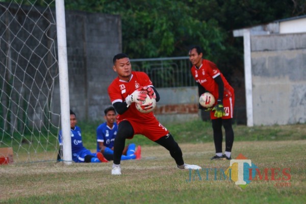 Pemain Persik Kediri saat menjalani latihan di Stadion Brawijaya. (ist)