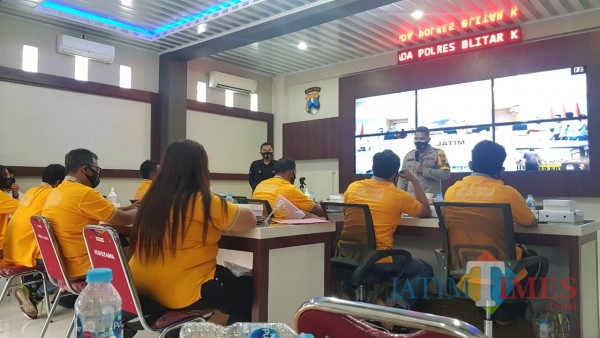 Kapolres Blitar Kota bersama Netizen ikuti Pembinaan Netizen secara virtual