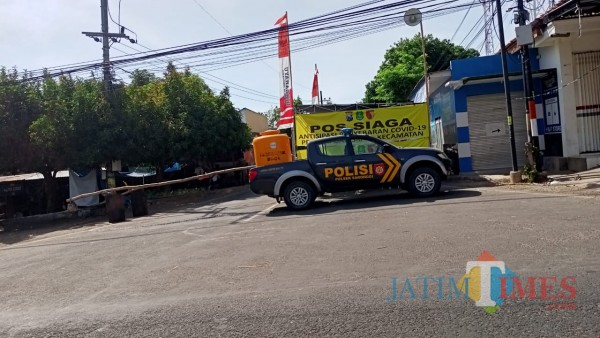Jalan utama di Kecamatan Saronggi Sumenep dilakukan penerapan PSBM (foto doc. Syaiful Ramadhani/JatimTIMES)