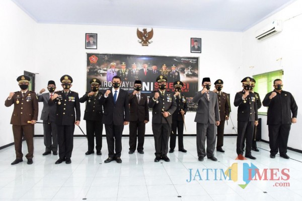 Upacara peringatan HUT TNI dengan tema “Sinergi Untuk Negeri” dilakukan secara virtual. (Foto: Ist)