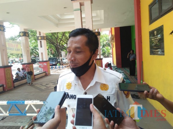 Anang Yulianto Kepala DLH Bangkalan, saat dikonfirmasi.