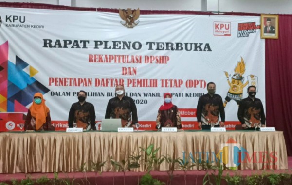 KPU Kabupaten Kediri menggelar Penetapan data pemilih dalam Pilkada Kabupaten Kediri. (Eko arif s/Jatimtimes)